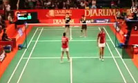 陈仪慧/黄佩蒂VS克鲁斯/罗布克 2011印尼公开赛 女双1/16决赛视频