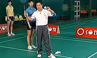 正手发高远球