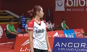 菲比VS白驭珀 2015羽毛球世锦赛 女单资格赛视频
