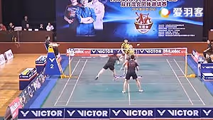 武汉站黄科荣/李跃VS邹轶民/何家俊 2016双雄会混合团体赛 男双1/4决赛视频