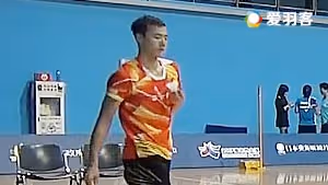 超清低视角 | 木地板上杀球这么暴力