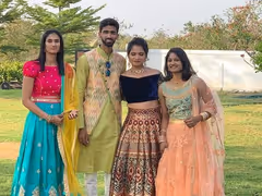 恭喜！两位印度羽球选手昨日结婚