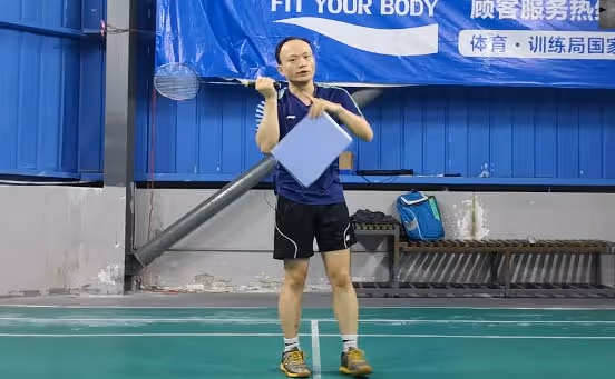 为什么打好高远球，就是半个业余高手？