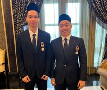 谢定峰/苏伟译获颁K.M.W奖章