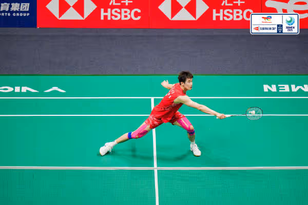挥拳庆祝！李诗沣2-1王高伦精彩集锦！ 2025苏迪曼杯 混合团体小组赛视频