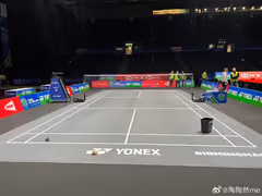 若让你选地胶颜色你会选？昆拉武特选了粉色