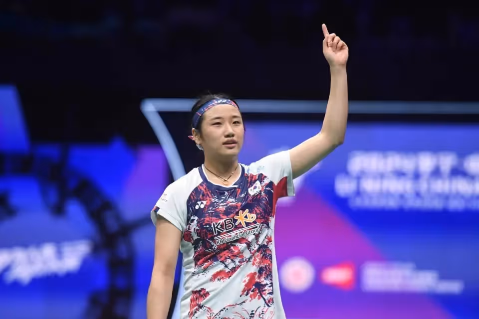 爆安洗莹签巨额赞助 年薪1048万 比林丹还高