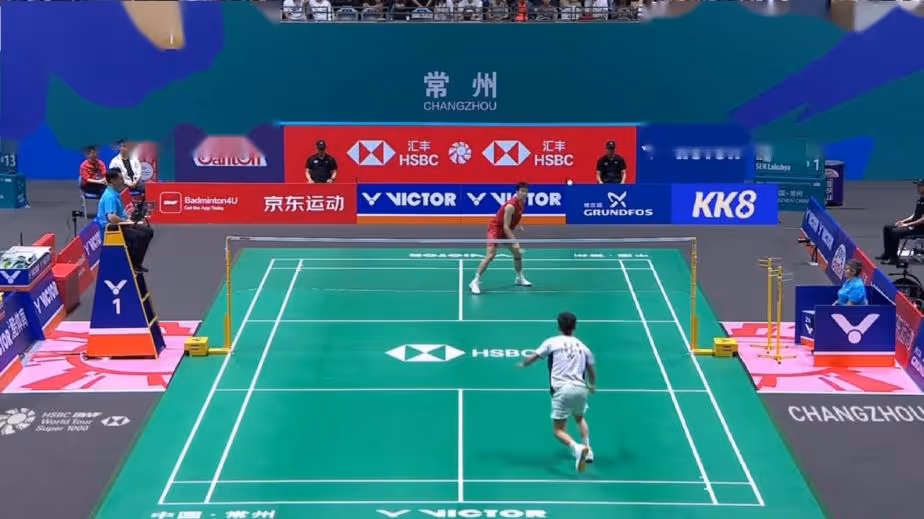 差点一轮游！李诗沣24-22拉克什亚集锦！ 2025中国公开赛 男单1/16决赛视频