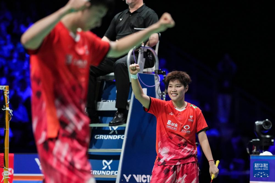 与振兴组合会师半决赛！冯彦哲/黄东萍2-0库沙扬托/维德佳佳集锦！ 2025中国公开赛 混双1/4决赛视频