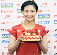 宫崎友花19岁生日快乐：真想永远停留在18岁