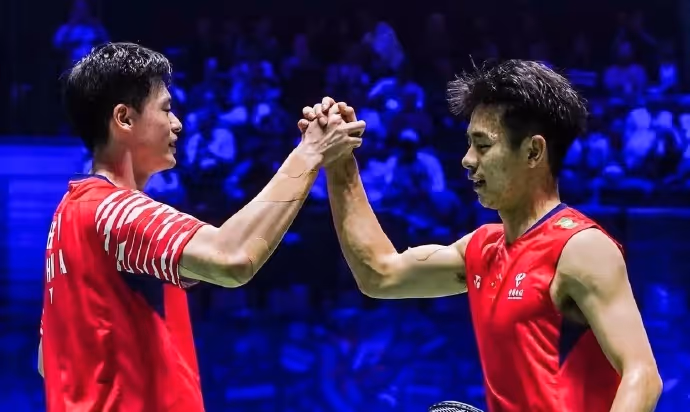 国羽男双后继有人！陈柏阳/刘毅2-1兰基雷迪/谢提集锦！ 2025羽毛球世锦赛 男双半决赛视频