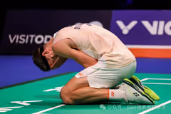 安赛龙含泪受访：仍可与顶尖选手一战