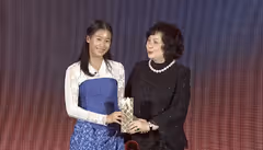 兰基雷迪 瓦尔达尼获最佳着装奖