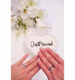 西本拳太1月1日官宣结婚