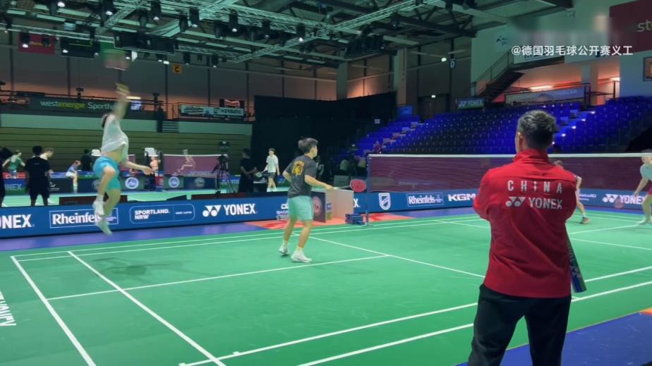 国羽现身训练 积极备战德国公开赛