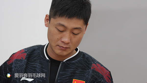 "魔鬼穿线师"程龙,自学成才进入国羽穿线师团队! - 爱羽客羽毛球网